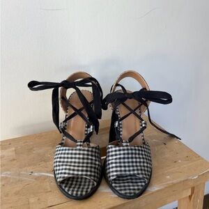 Magro Cardona Lace-Up Heels